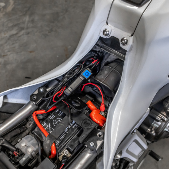 Quad Lock®  12V to USB Smart Adaptor