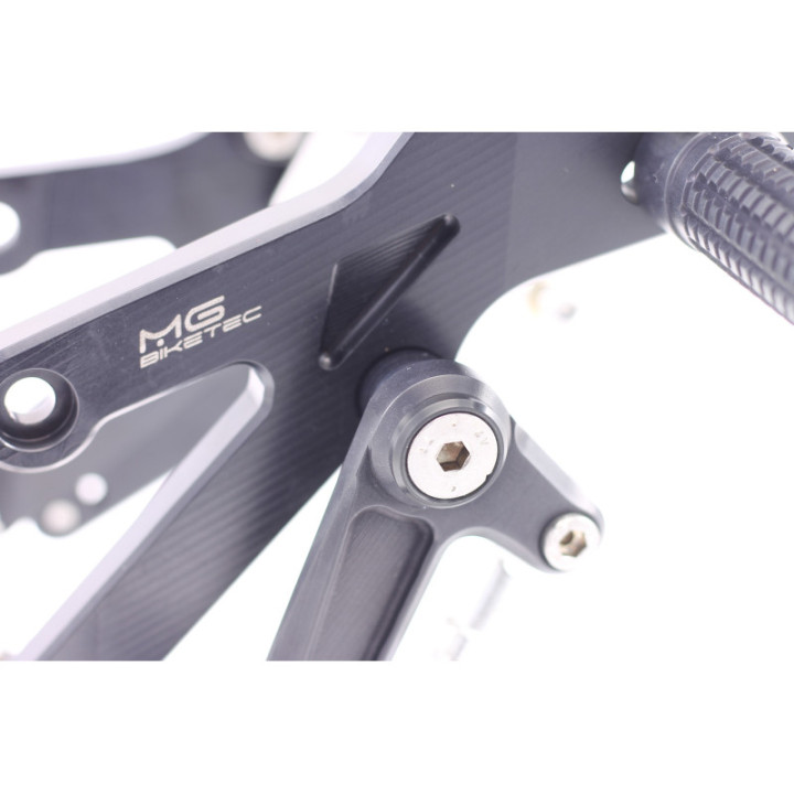 MG Biketec Rearsets Yamaha YZF-R25 250 2015-2016